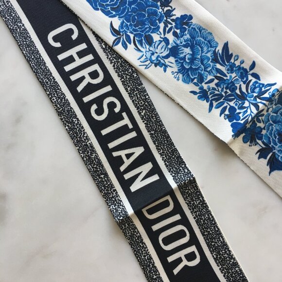 Christian Dior Jardin D'hiver Mitzah Silk Scarf - Picture 3 of 4